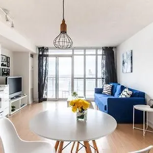 Luxurious With A Lake View Apartment Toronto